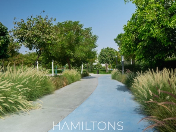 Luxury Villa | Strategic Location | Resale Unit 36 uhkjJFr2z3wFJBppW5twPoJTKZNGmvgo4dL5AgsTmarkScale40markAlignbottomcentermarkAlpha069d 1 117