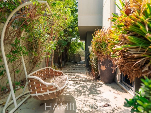 uhkjJFr2z3wFJBppW5twPoJTKZNGmvgo4dL5AgsTmarkScale40markAlignbottomcentermarkAlpha0 158