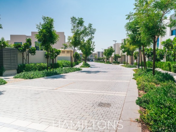 uhkjJFr2z3wFJBppW5twPoJTKZNGmvgo4dL5AgsTmarkScale40markAlignbottomcentermarkAlpha0 165