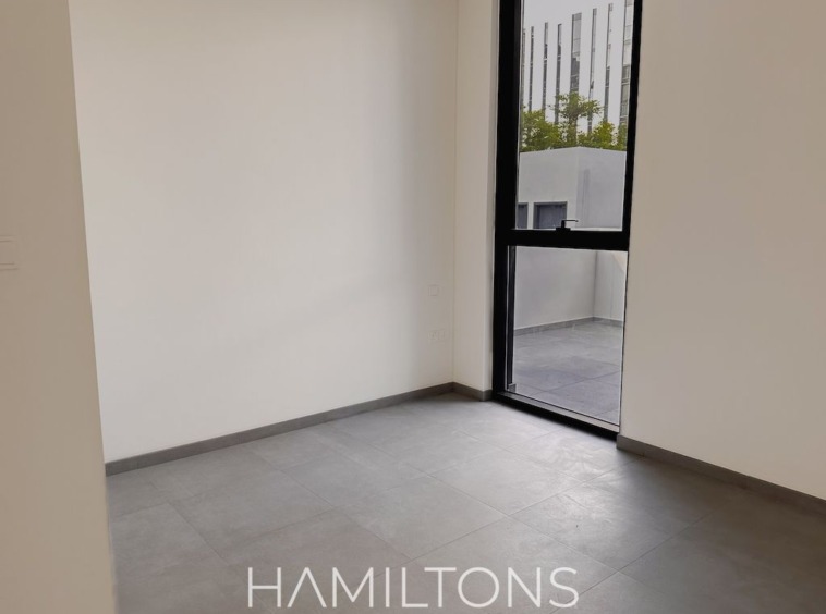 uhkjJFr2z3wFJBppW5twPoJTKZNGmvgo4dL5AgsTmarkScale40markAlignbottomcentermarkAlpha0 241