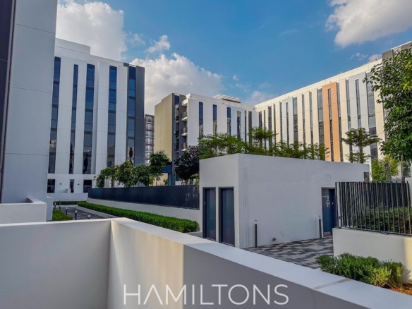 uhkjJFr2z3wFJBppW5twPoJTKZNGmvgo4dL5AgsTmarkScale40markAlignbottomcentermarkAlpha0 264