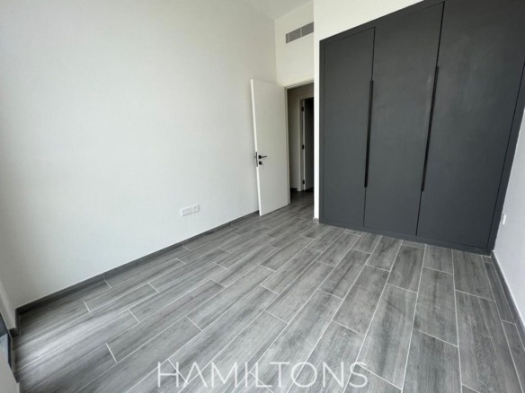 Prime Location | Exclusive Amenities | Vacant | Golden Visa Opportunity| | Resale 30 uhkjJFr2z3wFJBppW5twPoJTKZNGmvgo4dL5AgsTmarkScale40markAlignbottomcentermarkAlpha069d 1 109