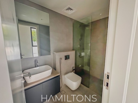 Prime Location | Exclusive Amenities | Vacant | Golden Visa Opportunity| | Resale 30 uhkjJFr2z3wFJBppW5twPoJTKZNGmvgo4dL5AgsTmarkScale40markAlignbottomcentermarkAlpha069d 1 15