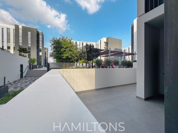 Live in the heart of Sharjah | Luxury Community | Vacant | Resale 8 uhkjJFr2z3wFJBppW5twPoJTKZNGmvgo4dL5AgsTmarkScale40markAlignbottomcentermarkAlpha069d 1 3