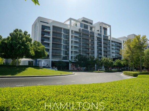 Luxury Community | Spacious Modern Home | Ready to move in | Resale 18 uhkjJFr2z3wFJBppW5twPoJTKZNGmvgo4dL5AgsTmarkScale40markAlignbottomcentermarkAlpha069d 1 89